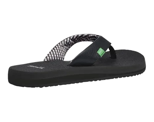 Sanuk Yoga Mat II Review: Women's Yoga Sandals image 5