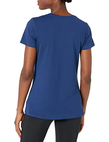 Amazon Essentials Tech Stretch T-Shirt Review image 3